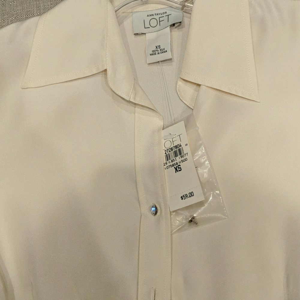 Blouse - Picture 2 of 3